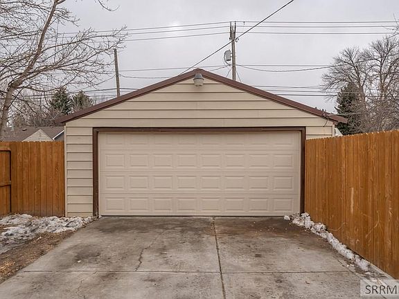5th image of 345 W 19th St