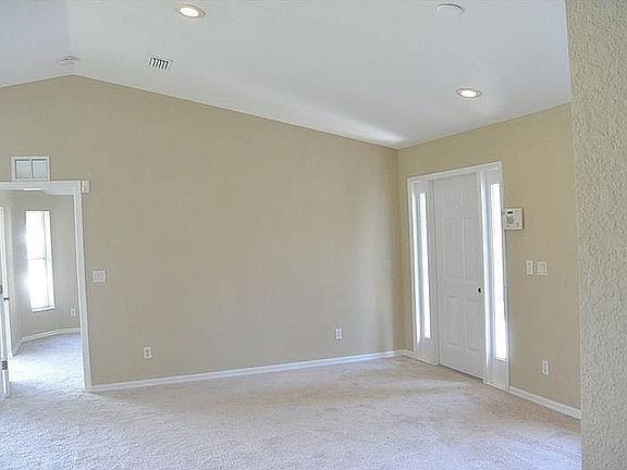 3rd image of 18347 Monmouth Ave