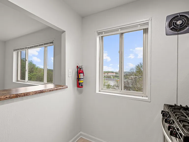 2512 Queens Chapel Rd #203 — Photo 15
