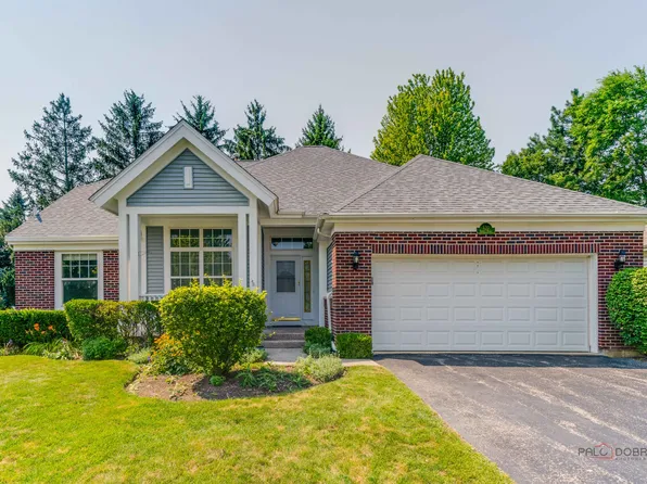 520 Valley Forge Ln, Mundelein, IL 60060