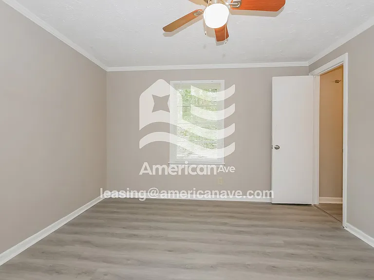 1857792_010_wm_-_bedroom_12933128.jpg