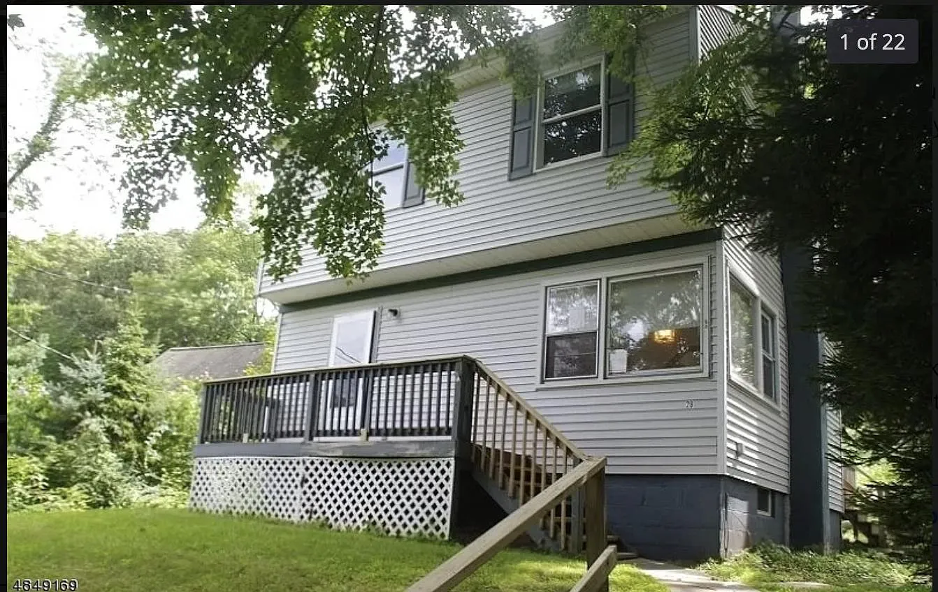4 bed, 1652 sqft, $2,950 — Photo 1