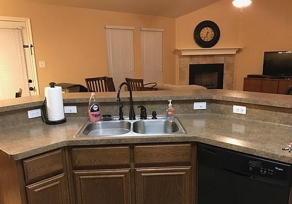 3rd image of 1116 E Park Dr