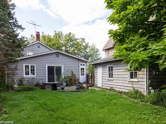 5th image of 405 W Benton Ave Lot 1