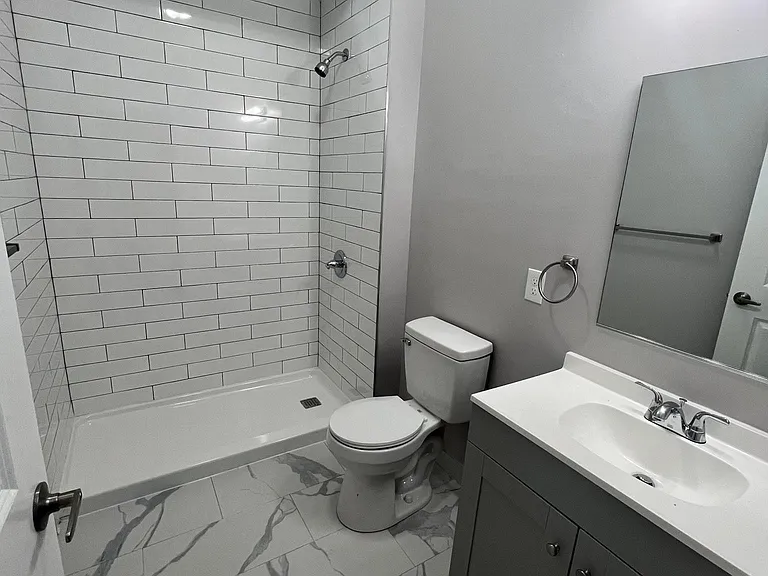 145 Bergen Ave #4 — Photo 20