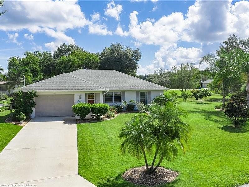 1st image of 1605 Camellia Ct