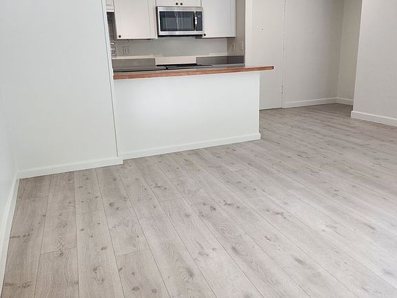 3rd image of 3050 Rue D'orleans #269