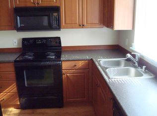 19230 Forest Park Dr NE, Lake Forest Park, WA 98155
