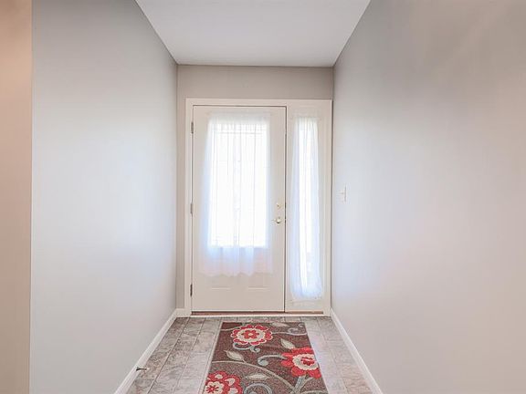 4th image of 1209 Summerlake Dr