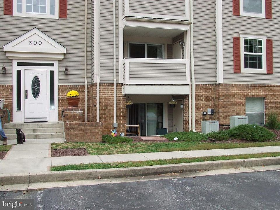 2nd image of 206 Long Cove Ln #D