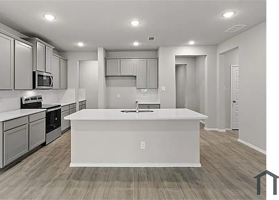 4th image of 10020 Adams Ln