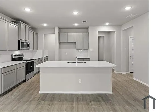 10020 Adams Ln — Photo 4