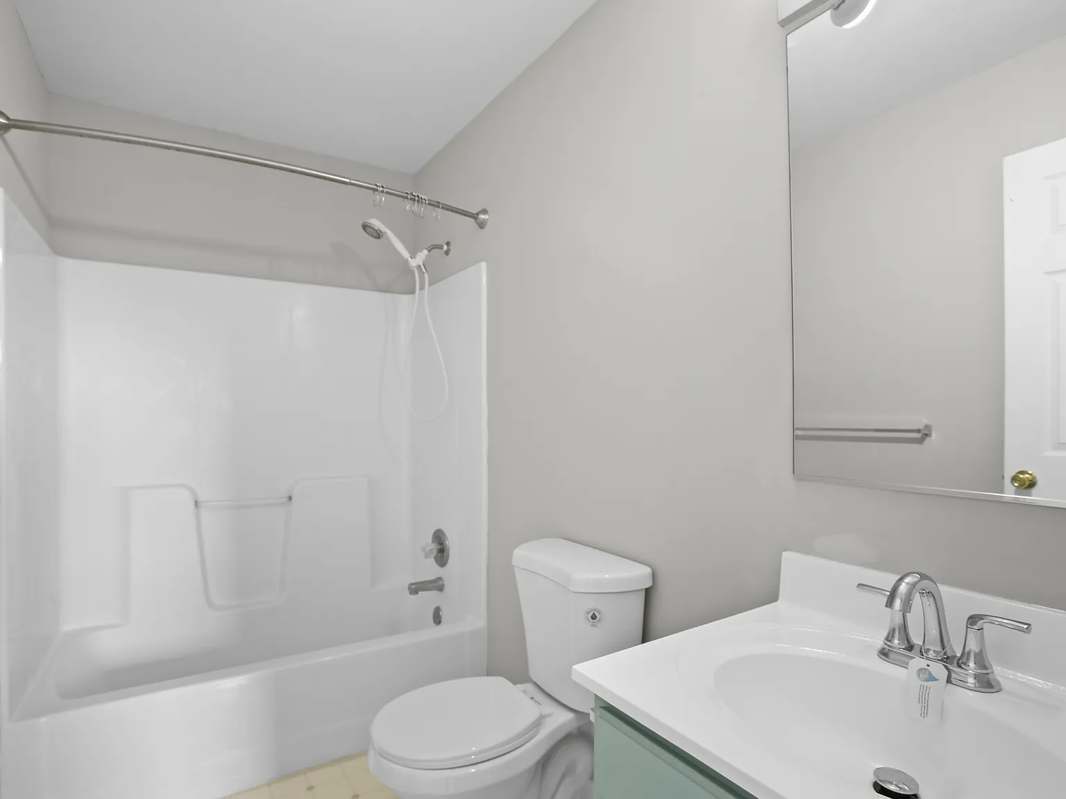 3 bed, 1520 sqft, $2,300 — Photo 4