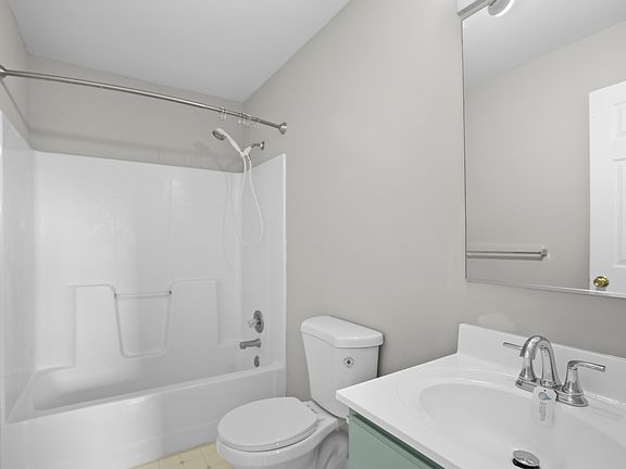 4th image of 1126 Fredrick Blvd