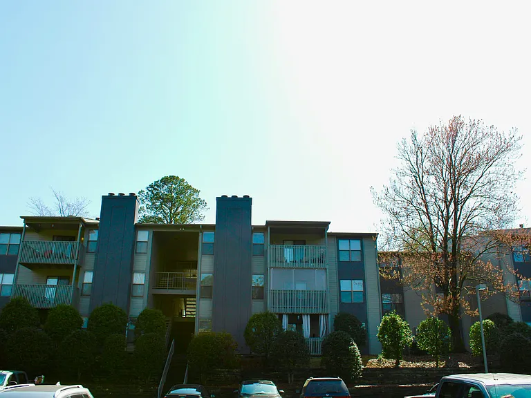 Hickory Knoll — Photo 37