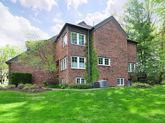 2nd image of 25 Old Mill Ln