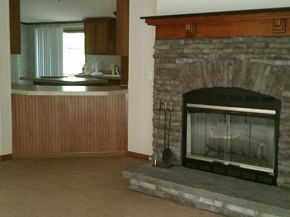 Living Room w/fireplace