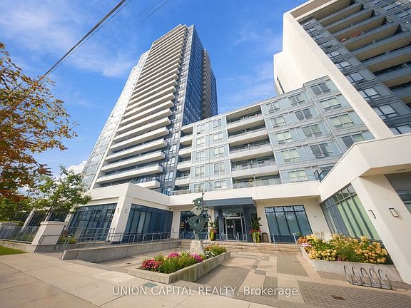 3rd image of 7890 Bathurst St #412