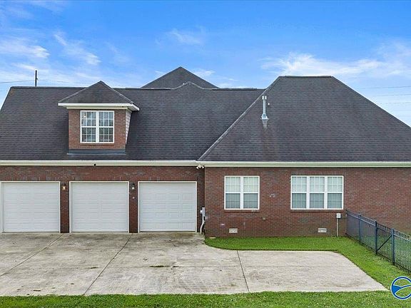 4th image of 583 Beth Rd