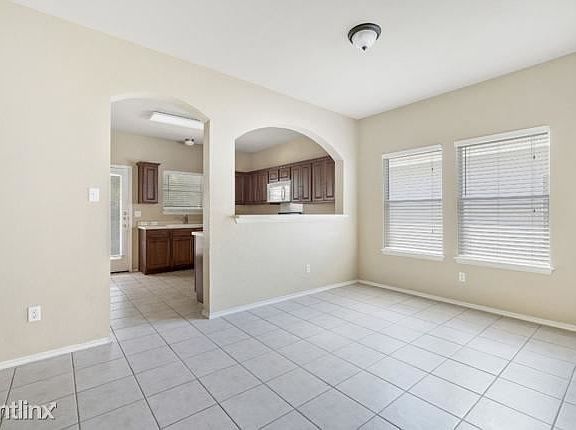 4th image of 2011R Charlotte Estates Dr