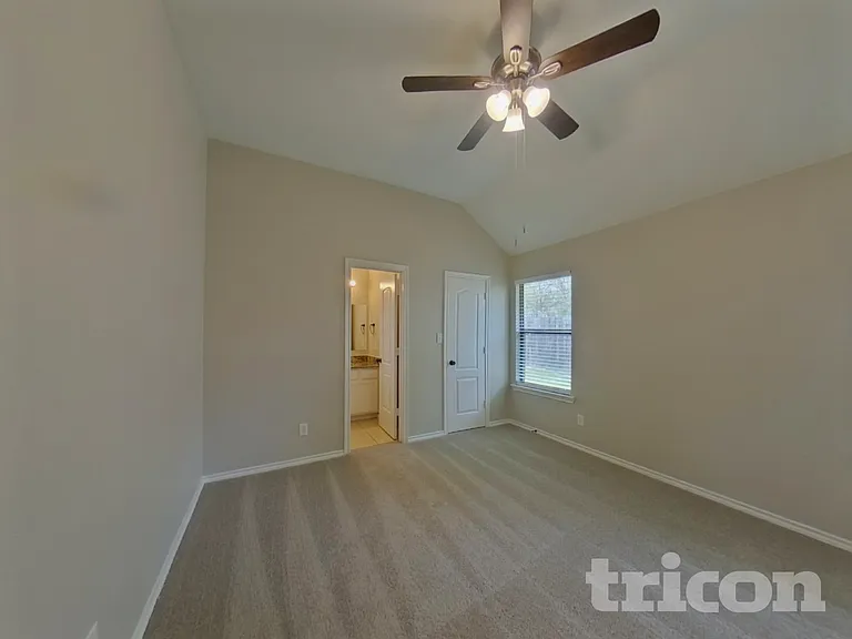 108 Parkwood Ct — Photo 8