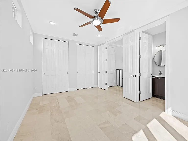821 SE 2nd Ct — Photo 44