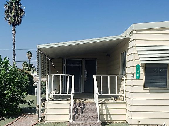 4th image of 260 N Lyon Ave Space 160