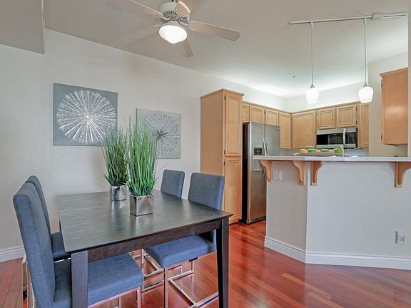 5th image of 1035 Esparanza Way