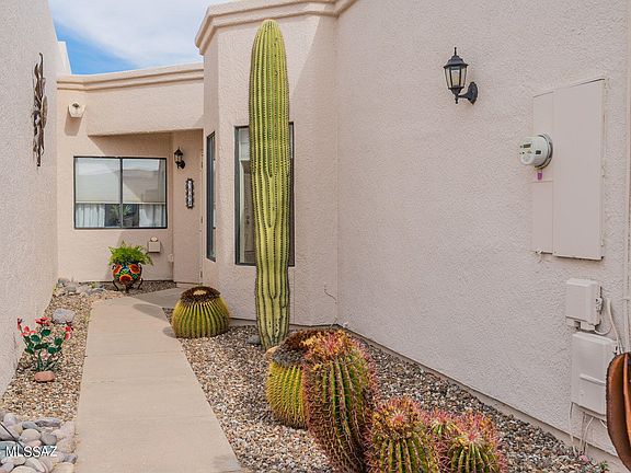 2nd image of 992 W Calle De Emilia