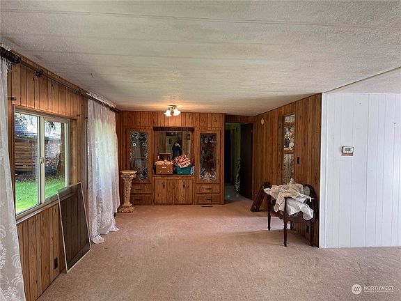 5th image of 4401 37th Ave SE Unit 84