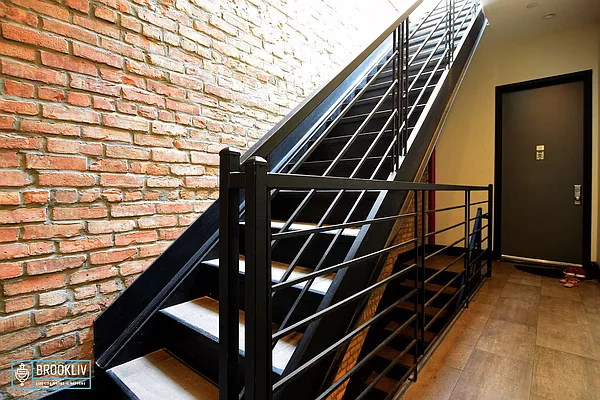 Rented by null | media 35