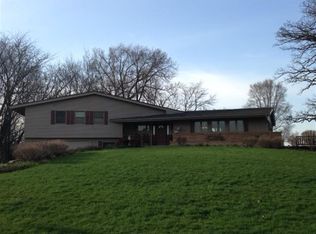 5818 E Hales Corner Rd, Stillman Valley, IL 61084