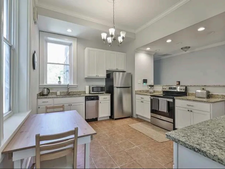 2281 Loth St — Photo 5