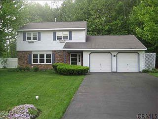 1st image of 8 Cedarwood Dr