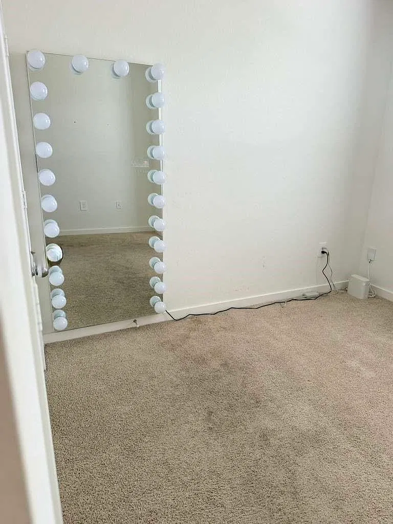 3 bed, 3.5 bath, 1580 sqft, $2,700 — Photo 3