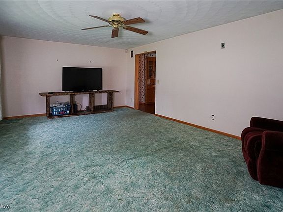 4th image of 1559 California Ave