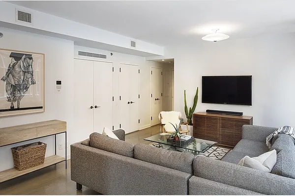 Sold by Stribling | media 2