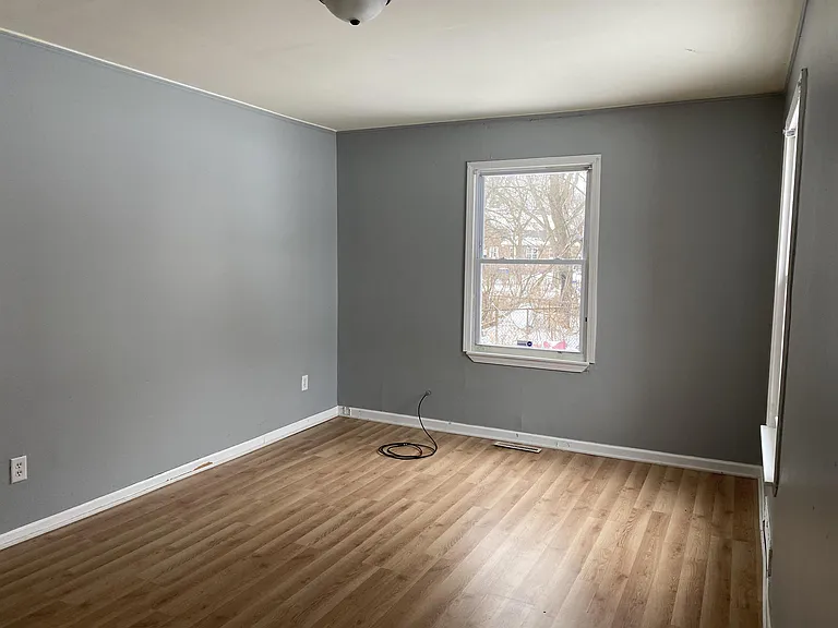 1025 E 44th Pl — Photo 7