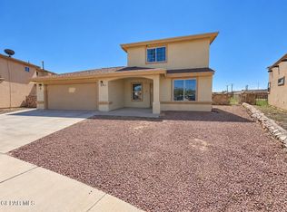 201 Sun View Ln, Horizon City, TX 79928