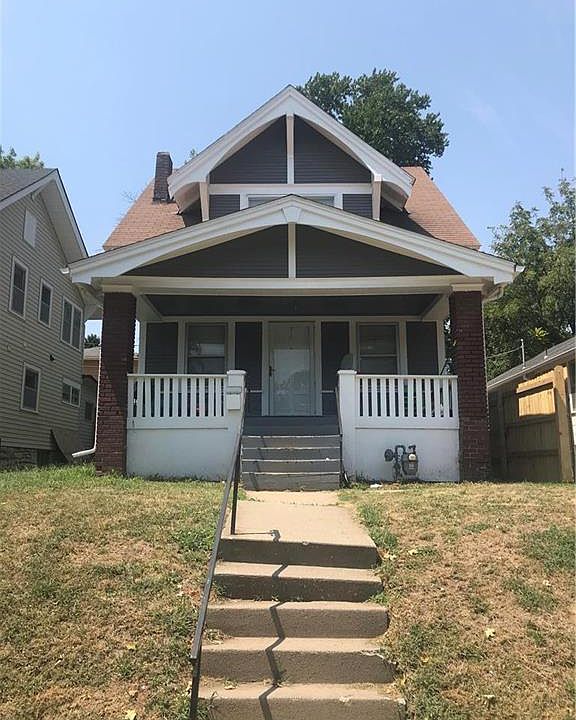 2nd image of 322 Chelsea Ave