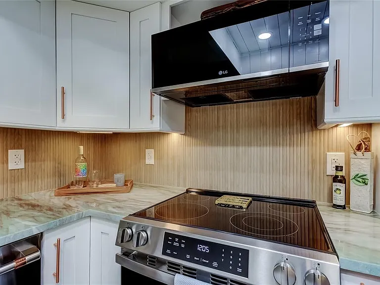 2673 Sabal Springs Cir #201 — Photo 46