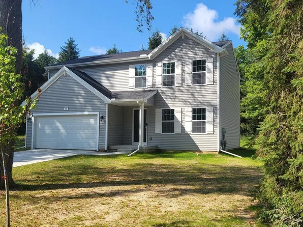 910 Chester St, Eaton Rapids, MI 48827