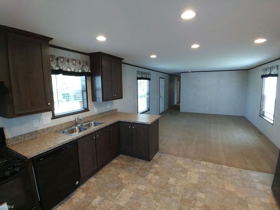 1st image of 8 Hopi Ct