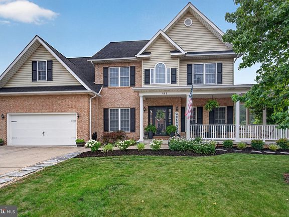 3rd image of 683 Dellinger Dr