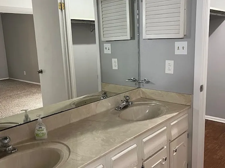 1306 Carnation Ln — Photo 14