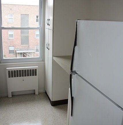 3rd image of 106 E Manning St APT 3B