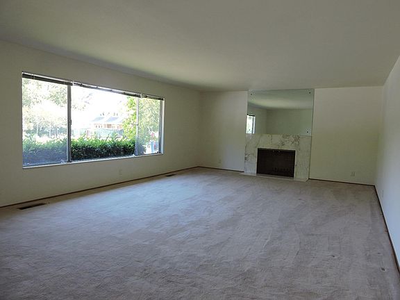 2nd image of 216 Coronado Ave