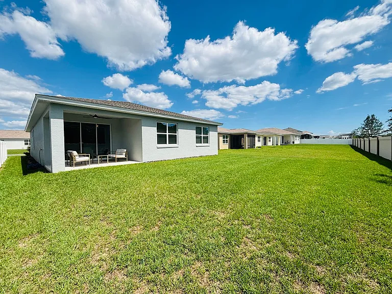 5830 SW 78th Avenue Rd — Photo 8
