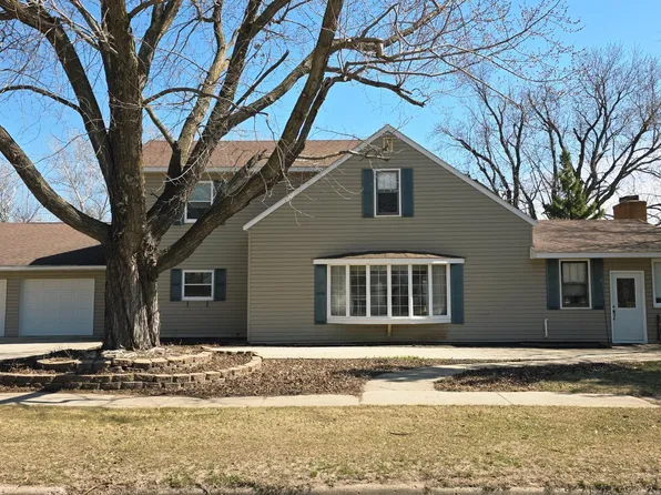 535 W 1st St S, Cottonwood, MN 56229