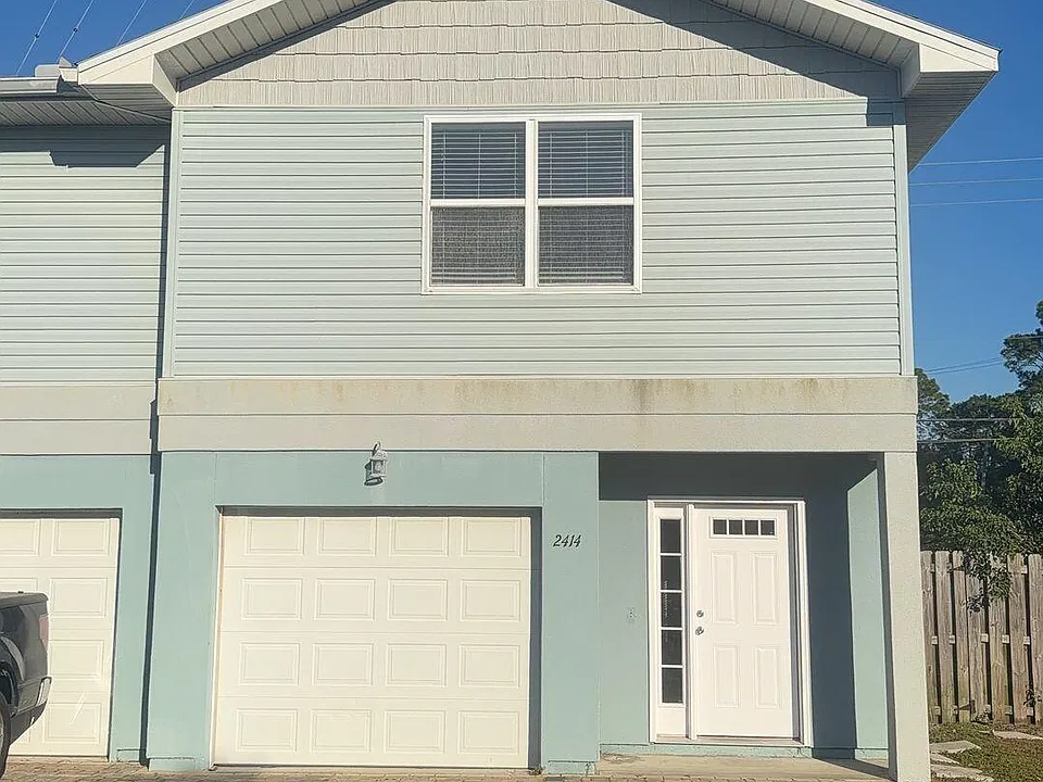 2414 Astrid Ln